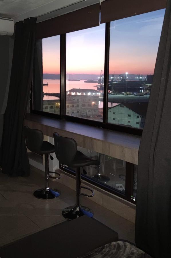 Pegasus Apartment Salonicco Esterno foto